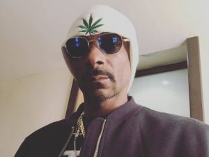 Snoop Dogg – Hood Rat (6IX9INE DISS)