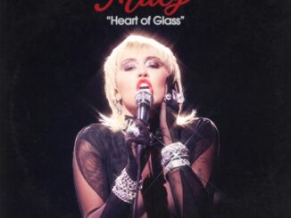 Miley Cyrus – Heart of Glass (Live from the iHeart Music Festival)