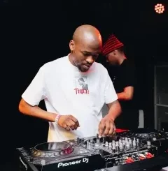 Mr Thela - Live in London (SKYY Vodka Mix)